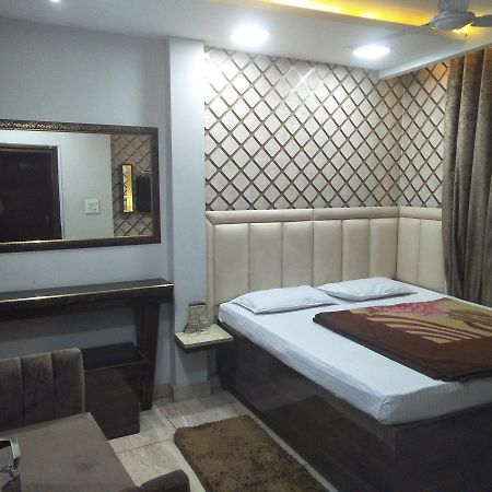 Hotel Brown Ludhiana Esterno foto