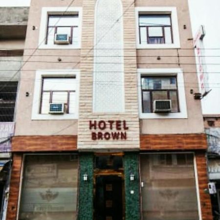 Hotel Brown Ludhiana Esterno foto