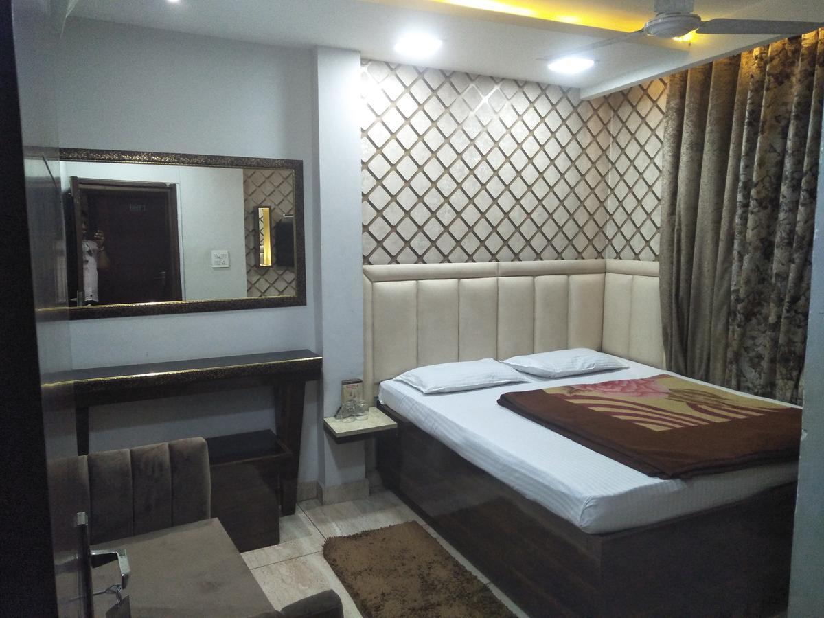 Hotel Brown Ludhiana Esterno foto